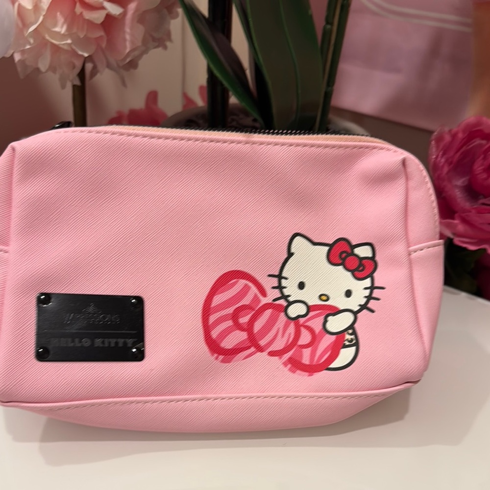 Hello Kitty Pink Cosmetic Bag